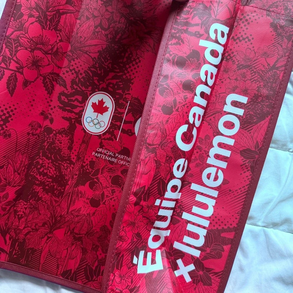 🇨🇦 Lululemon 2024 Team Canada Olympic Reusable Shopping Tote Bag Large - Picture 3 of 6